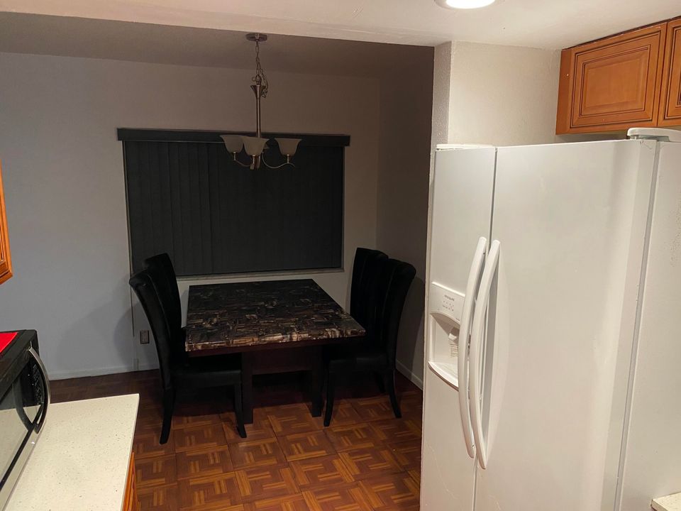 Activo con contrato: $159,900 (2 camas, 1 baños, 944 Pies cuadrados)