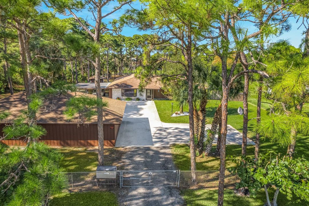 Vendido Recientemente: $525,000 (4 camas, 2 baños, 2341 Pies cuadrados)