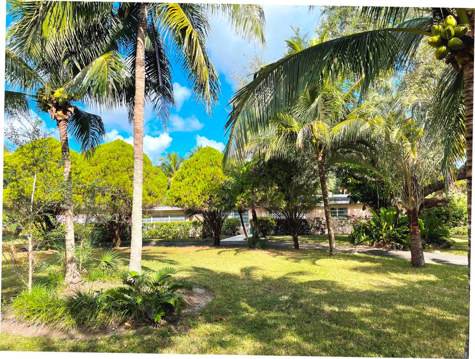 Recently Sold: $1,975,000 (2 beds, 2 baths, 2497 Square Feet)