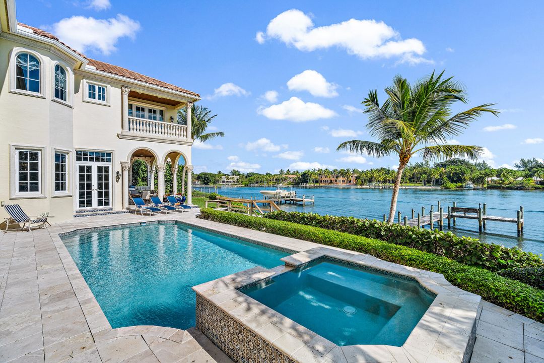 Recently Sold: $10,500,000 (5 beds, 5 baths, 7133 Square Feet)