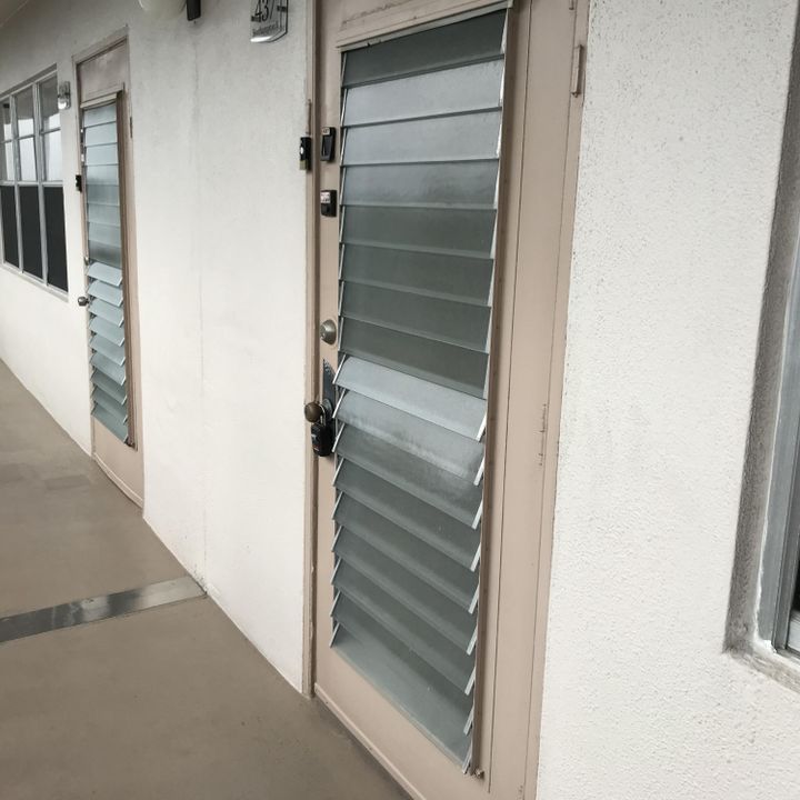 Vendido Recientemente: $65,000 (1 camas, 1 baños, 700 Pies cuadrados)