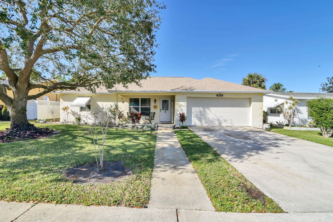 Recently Sold: $449,900 (3 beds, 2 baths, 1818 Square Feet)