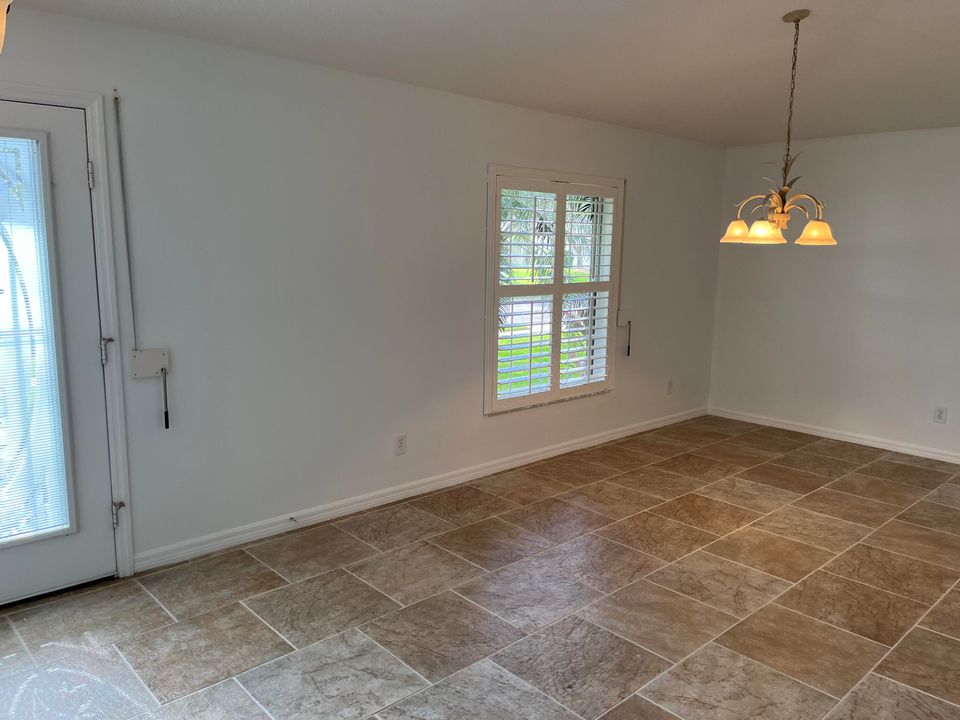 Active With Contract: $2,800 (3 beds, 2 baths, 2040 Square Feet)