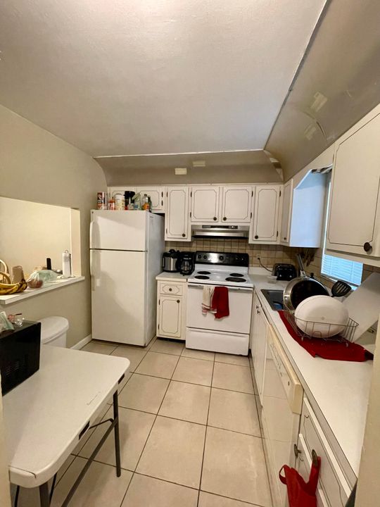 Recently Sold: $210,000 (2 beds, 2 baths, 918 Square Feet)