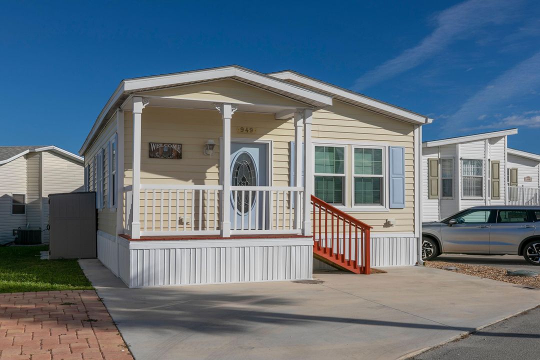 Vendido Recientemente: $320,000 (2 camas, 2 baños, 750 Pies cuadrados)