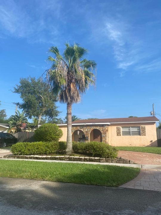 Recently Sold: $379,000 (3 beds, 2 baths, 920 Square Feet)