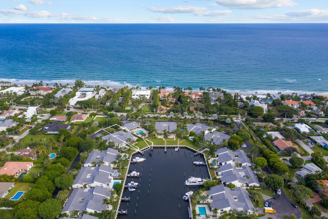 Recently Sold: $1,995,000 (3 beds, 3 baths, 2664 Square Feet)