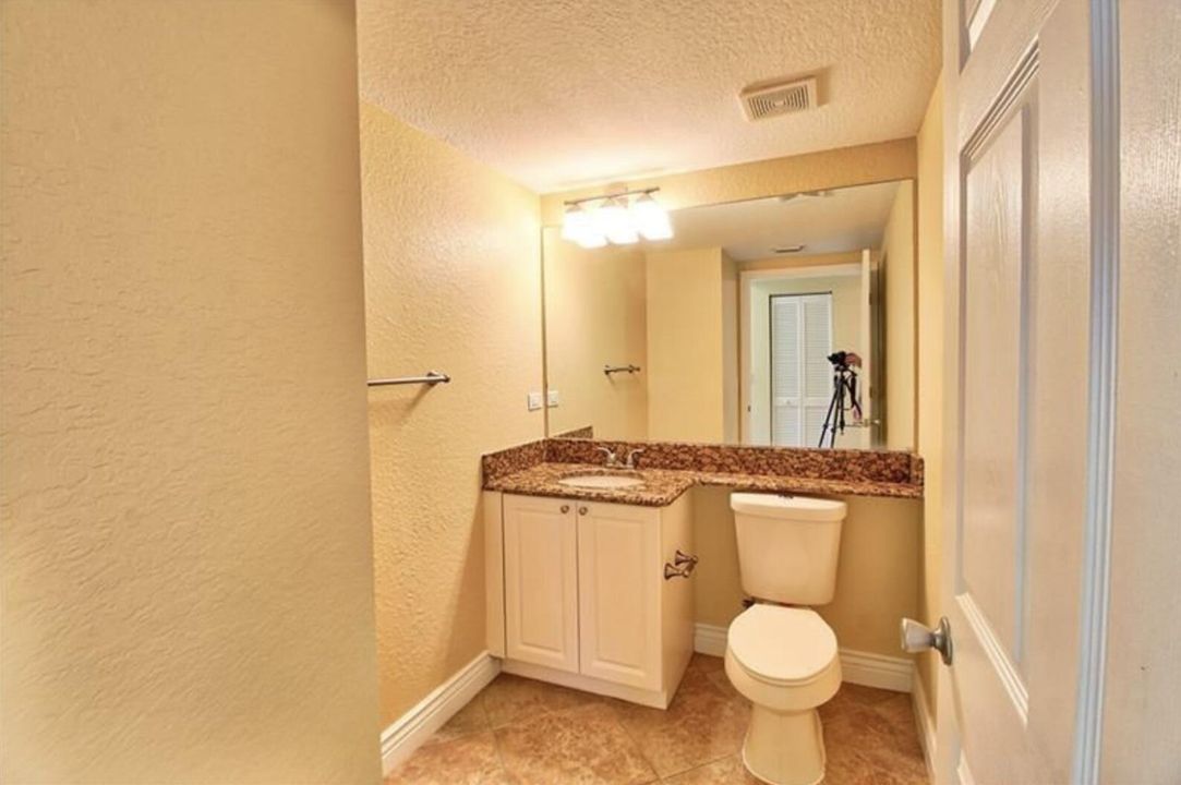 最近租的: $2,490 (2 贝兹, 2 浴室, 1203 平方英尺)