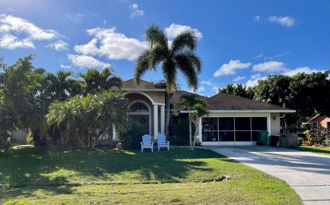 Recently Sold: $450,000 (5 beds, 3 baths, 2580 Square Feet)
