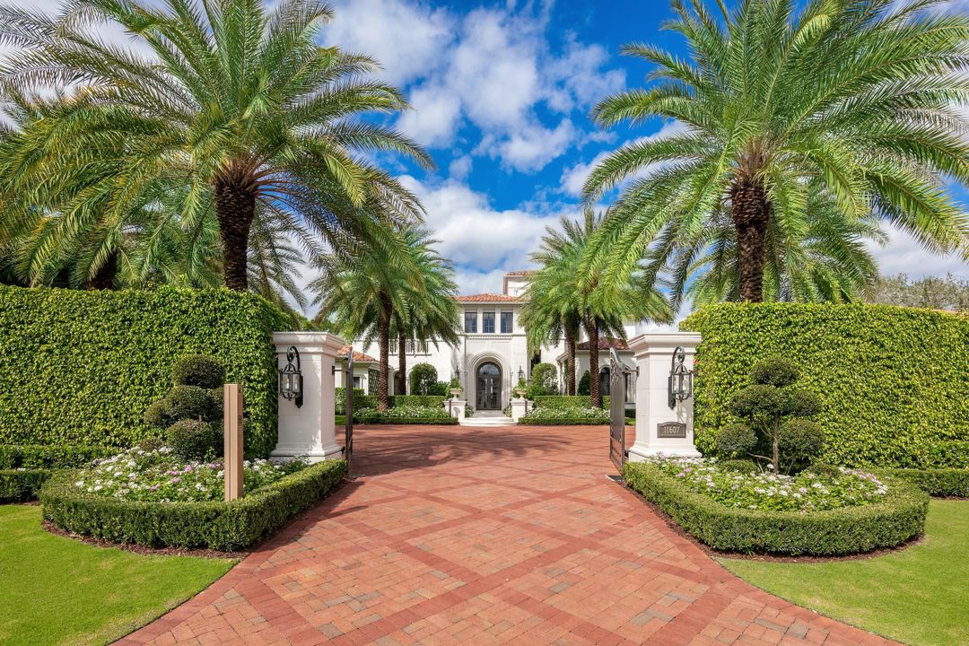 Recently Sold: $14,950,000 (6 beds, 7 baths, 9168 Square Feet)