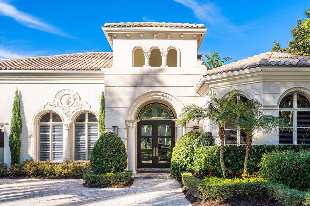 Recently Sold: $5,950,000 (4 beds, 4 baths, 4891 Square Feet)