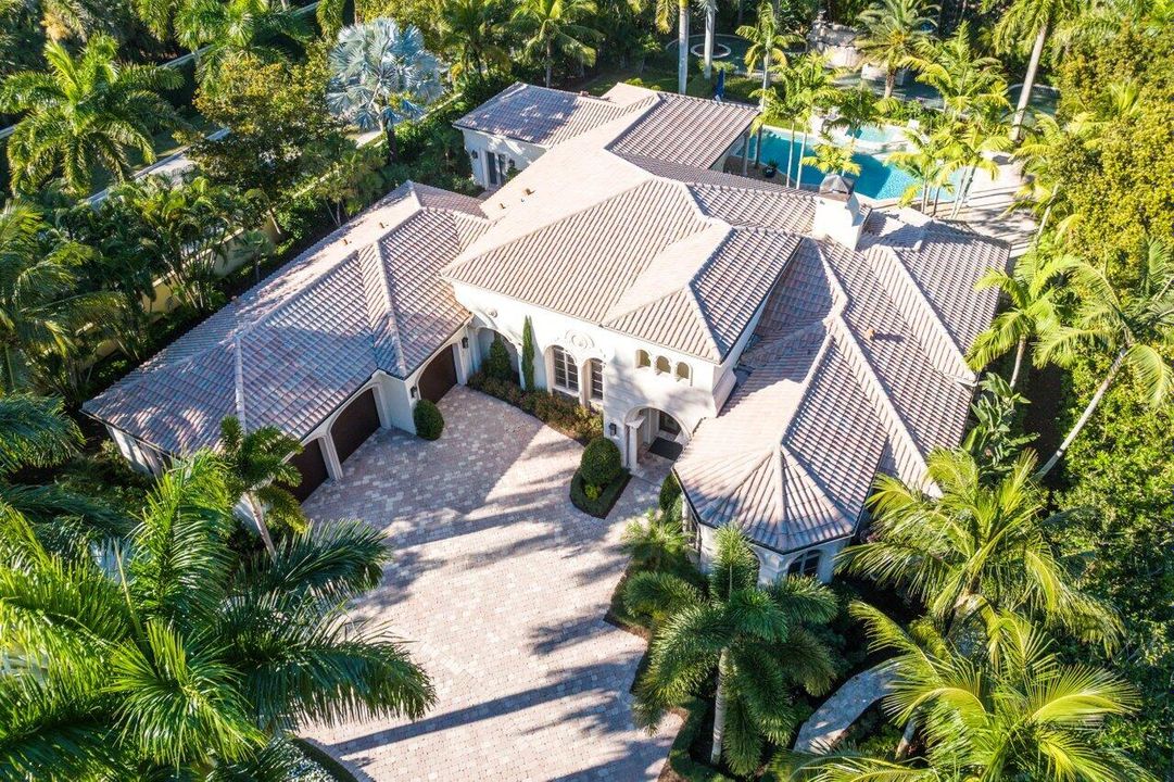 Recently Sold: $5,950,000 (4 beds, 4 baths, 4891 Square Feet)