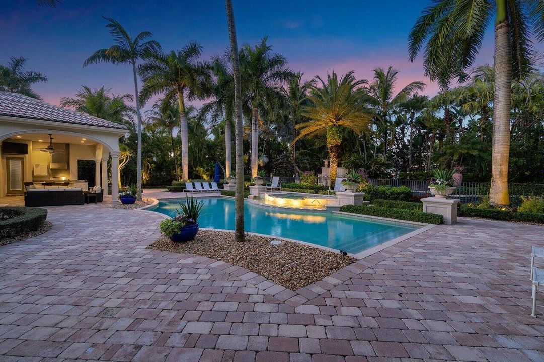 Recently Sold: $5,950,000 (4 beds, 4 baths, 4891 Square Feet)