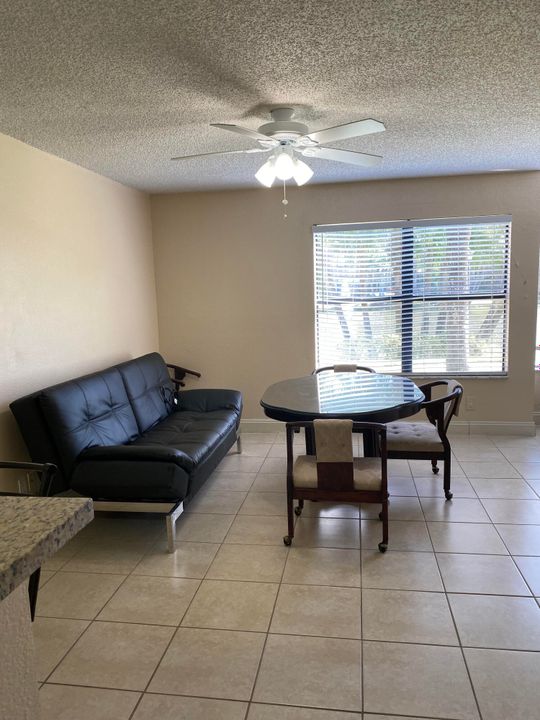 Recently Sold: $139,900 (1 beds, 1 baths, 650 Square Feet)