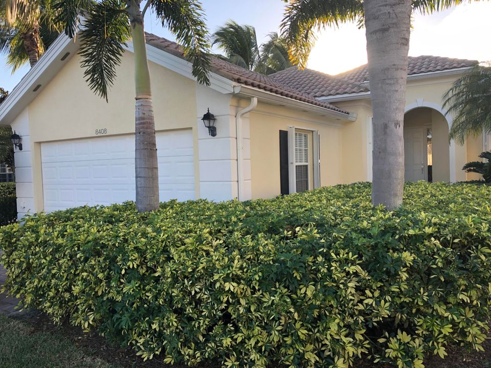 Recently Rented: $3,750 (3 beds, 3 baths, 2687 Square Feet)