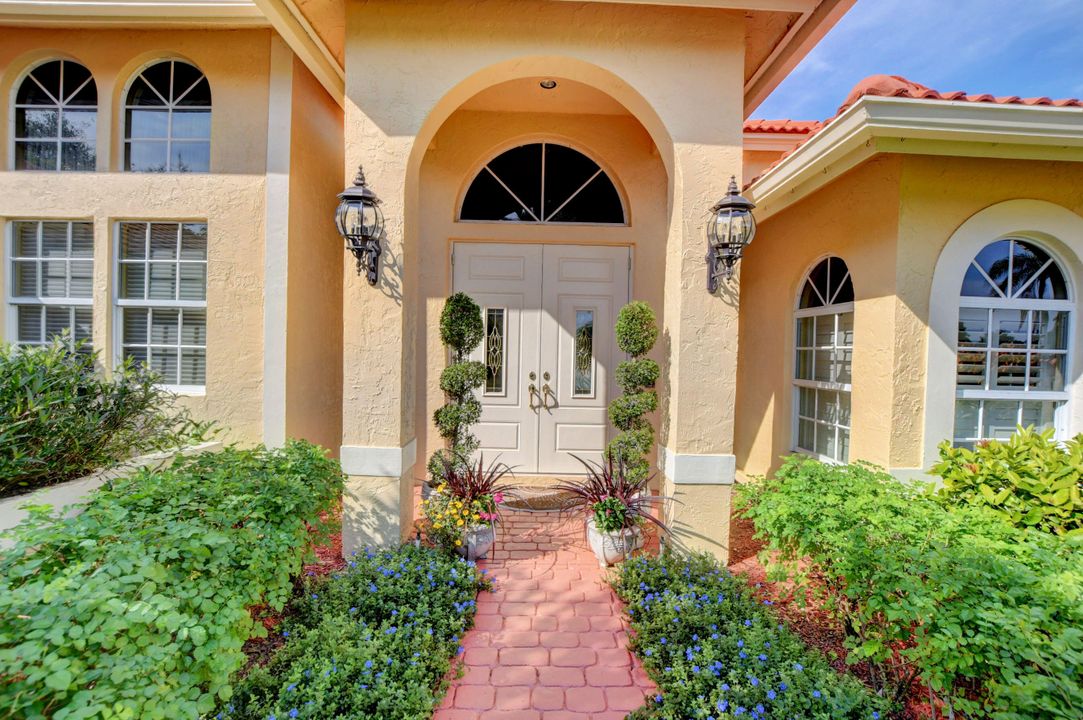 Recently Sold: $1,200,000 (5 beds, 4 baths, 3502 Square Feet)