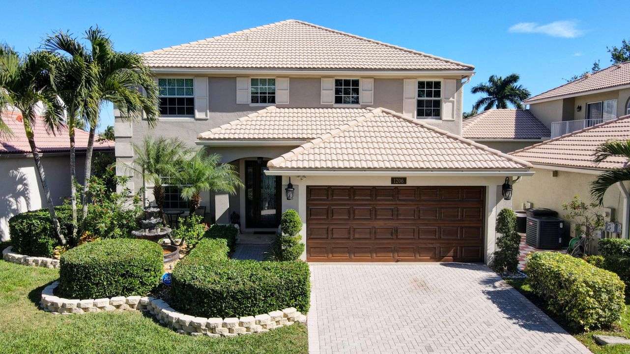 Vendido Recientemente: $767,000 (5 camas, 3 baños, 2880 Pies cuadrados)