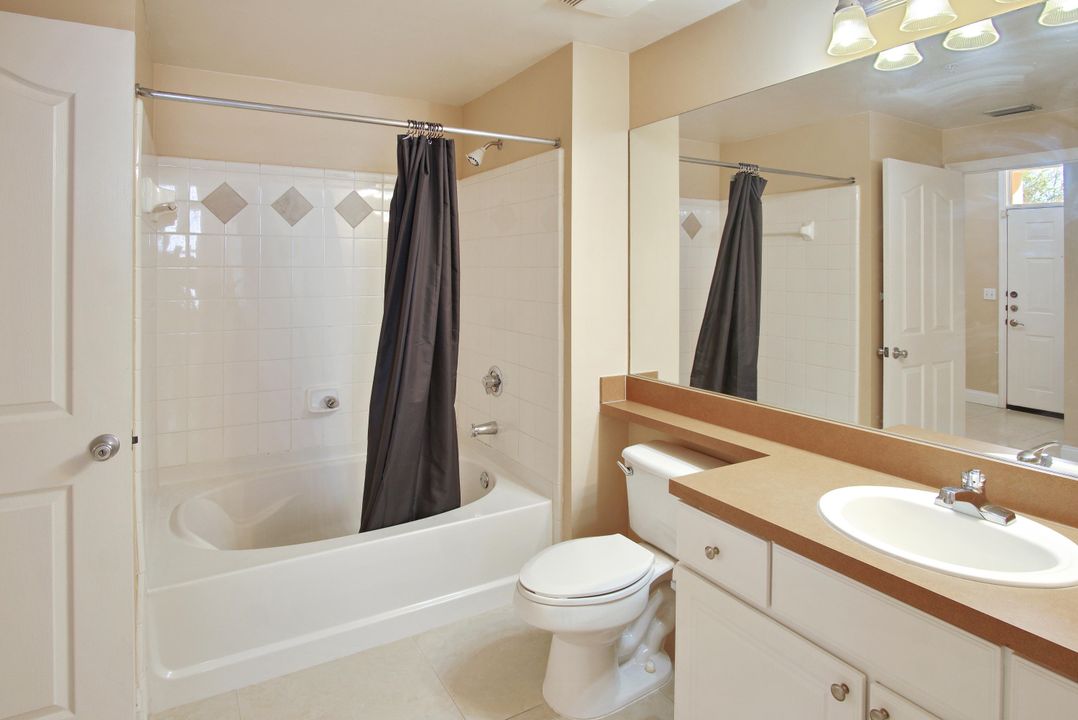 Недавно арендовано: $2,500 (2 спален, 2 ванн, 1131 Квадратных фут)