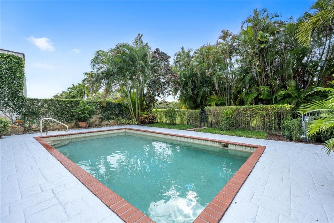 Recently Sold: $1,550,000 (3 beds, 4 baths, 3154 Square Feet)