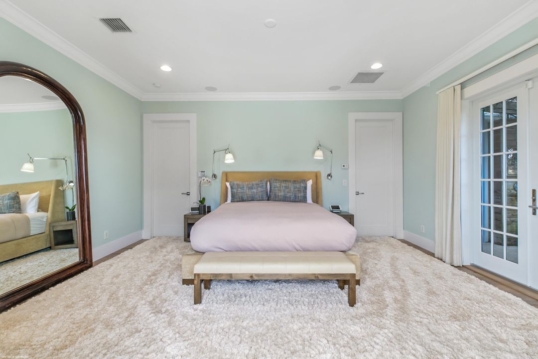 Recently Sold: $15,500,000 (4 beds, 3 baths, 3521 Square Feet)