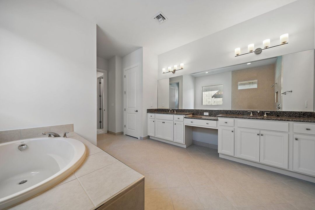 Недавно арендовано: $6,000 (4 спален, 3 ванн, 3165 Квадратных фут)