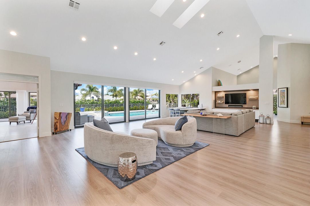 Recently Sold: $1,495,000 (3 beds, 3 baths, 3440 Square Feet)