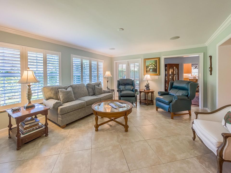 Recently Sold: $1,800,000 (4 beds, 3 baths, 3158 Square Feet)
