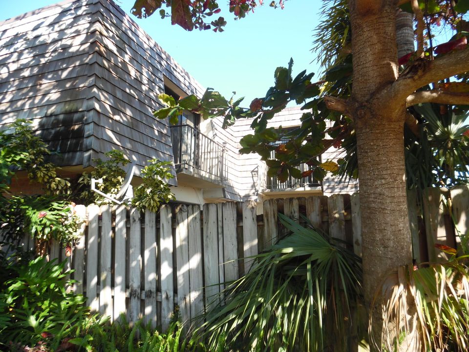 Recently Sold: $260,000 (2 beds, 2 baths, 1232 Square Feet)