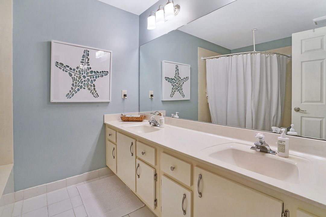 最近售出: $599,900 (3 贝兹, 2 浴室, 1461 平方英尺)