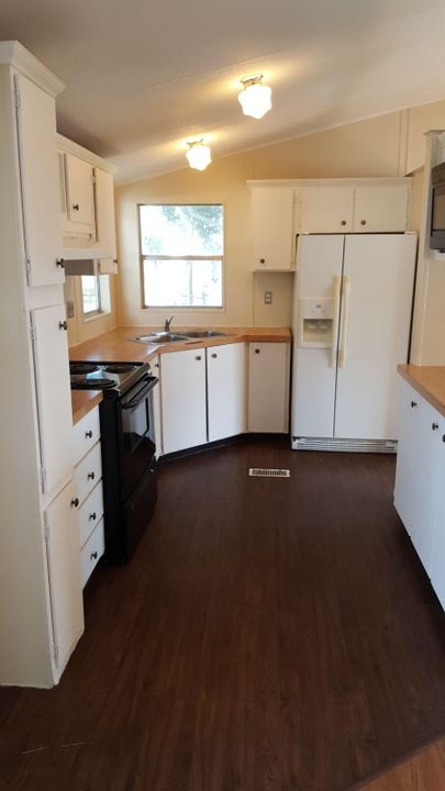 Recently Rented: $1,800 (2 beds, 2 baths, 960 Square Feet)