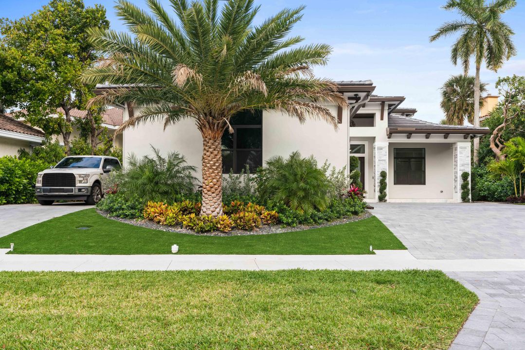 Recently Sold: $5,999,999 (5 beds, 5 baths, 4578 Square Feet)