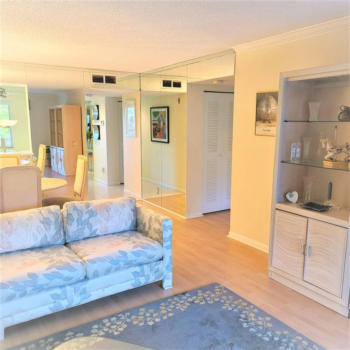 Recently Sold: $210,000 (2 beds, 2 baths, 1070 Square Feet)