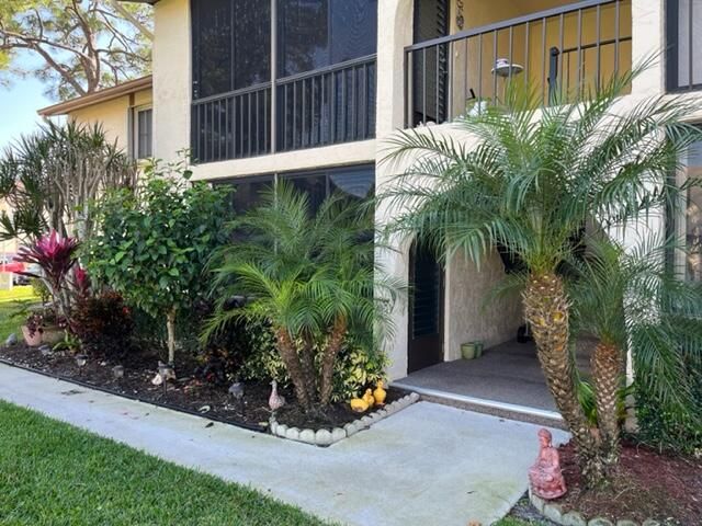 Vendido Recientemente: $169,900 (2 camas, 2 baños, 937 Pies cuadrados)