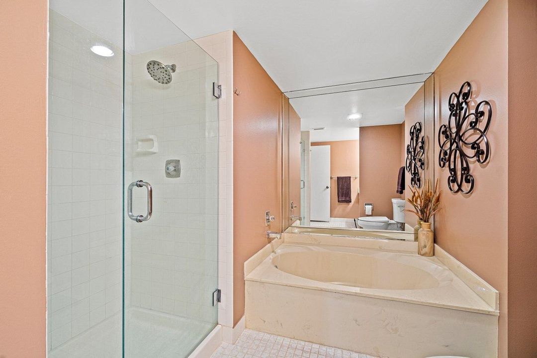 最近租的: $5,000 (2 贝兹, 2 浴室, 1562 平方英尺)