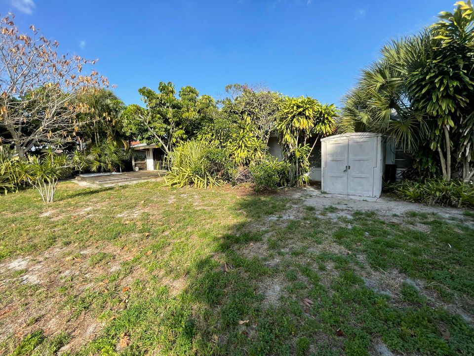 Recently Sold: $699,995 (3 beds, 3 baths, 2142 Square Feet)