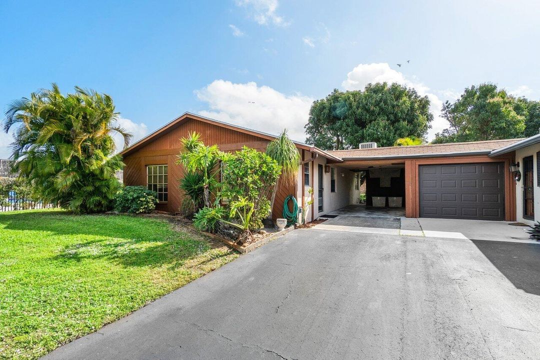 最近售出: $284,000 (2 贝兹, 2 浴室, 1377 平方英尺)