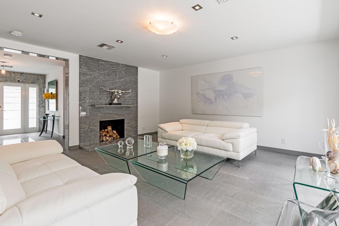 Recently Sold: $3,500,000 (3 beds, 4 baths, 3429 Square Feet)