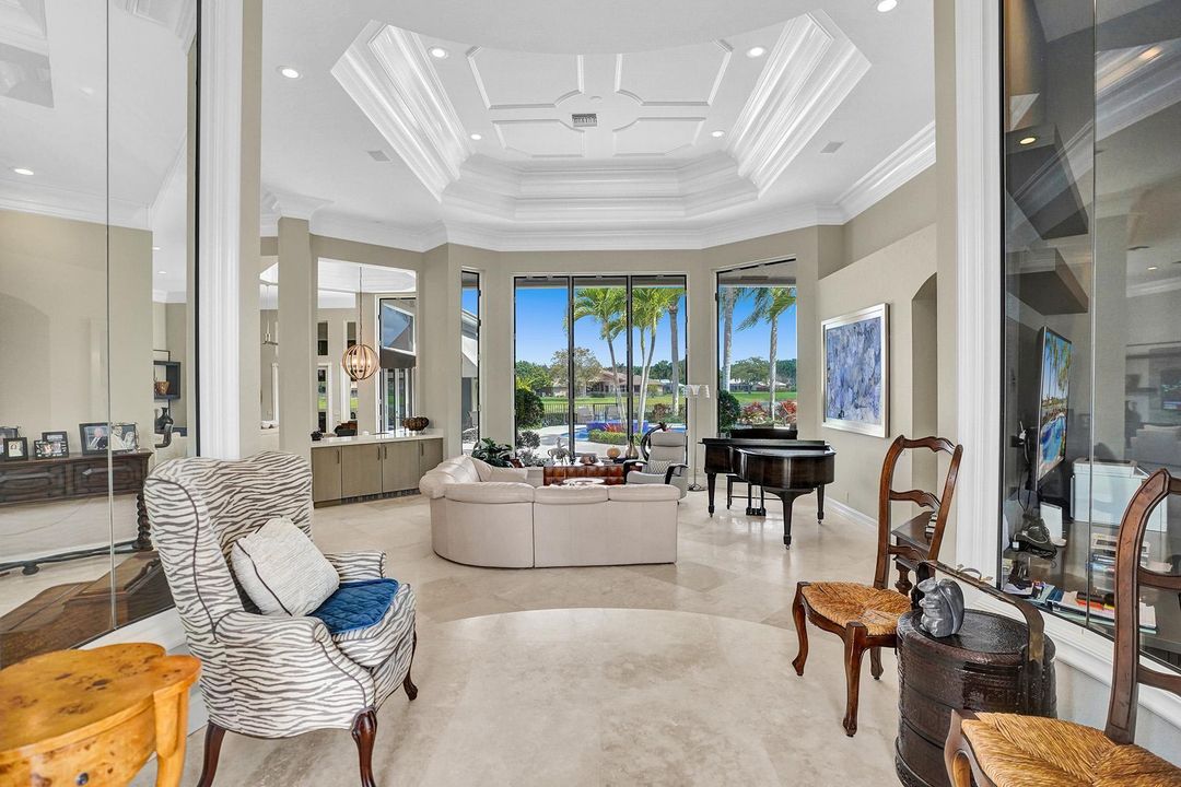 Recently Sold: $2,250,000 (5 beds, 5 baths, 4564 Square Feet)