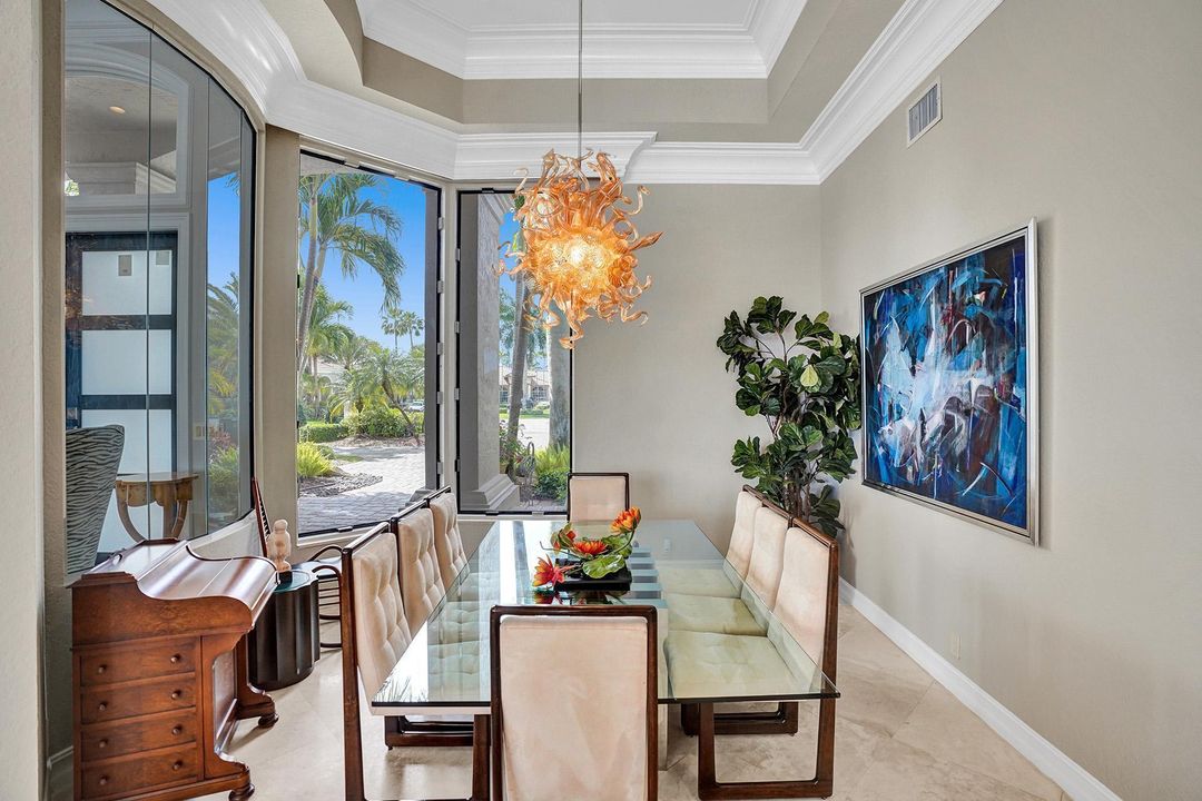 Recently Sold: $2,250,000 (5 beds, 5 baths, 4564 Square Feet)