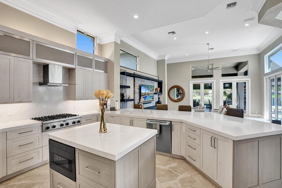 Recently Sold: $2,250,000 (5 beds, 5 baths, 4564 Square Feet)