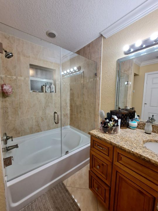 最近售出: $535,000 (4 贝兹, 2 浴室, 1780 平方英尺)