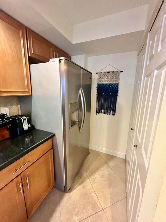 Active With Contract: $7,500 (2 beds, 2 baths, 1600 Square Feet)