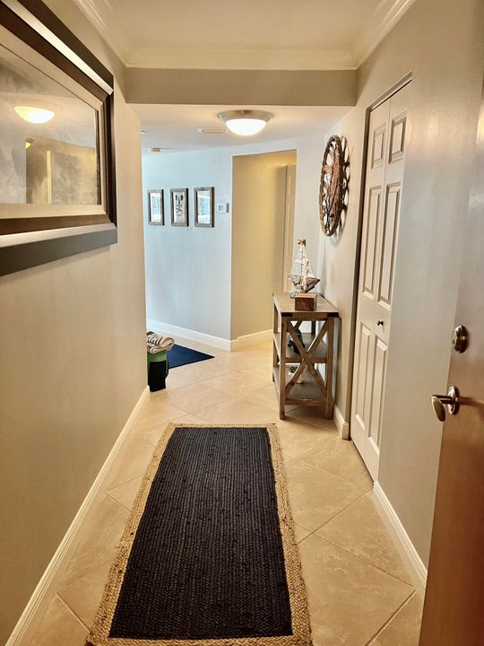 Active With Contract: $7,500 (2 beds, 2 baths, 1600 Square Feet)