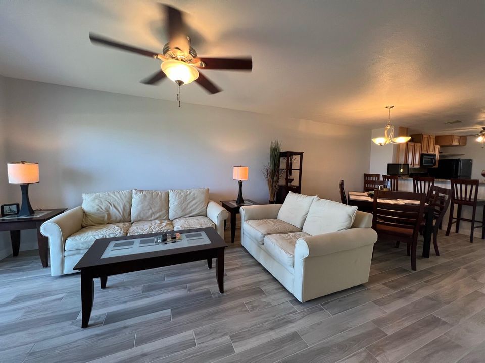 Recently Sold: $497,000 (2 beds, 2 baths, 1078 Square Feet)