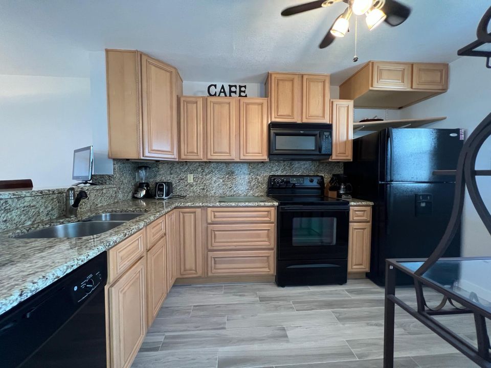 Recently Sold: $497,000 (2 beds, 2 baths, 1078 Square Feet)