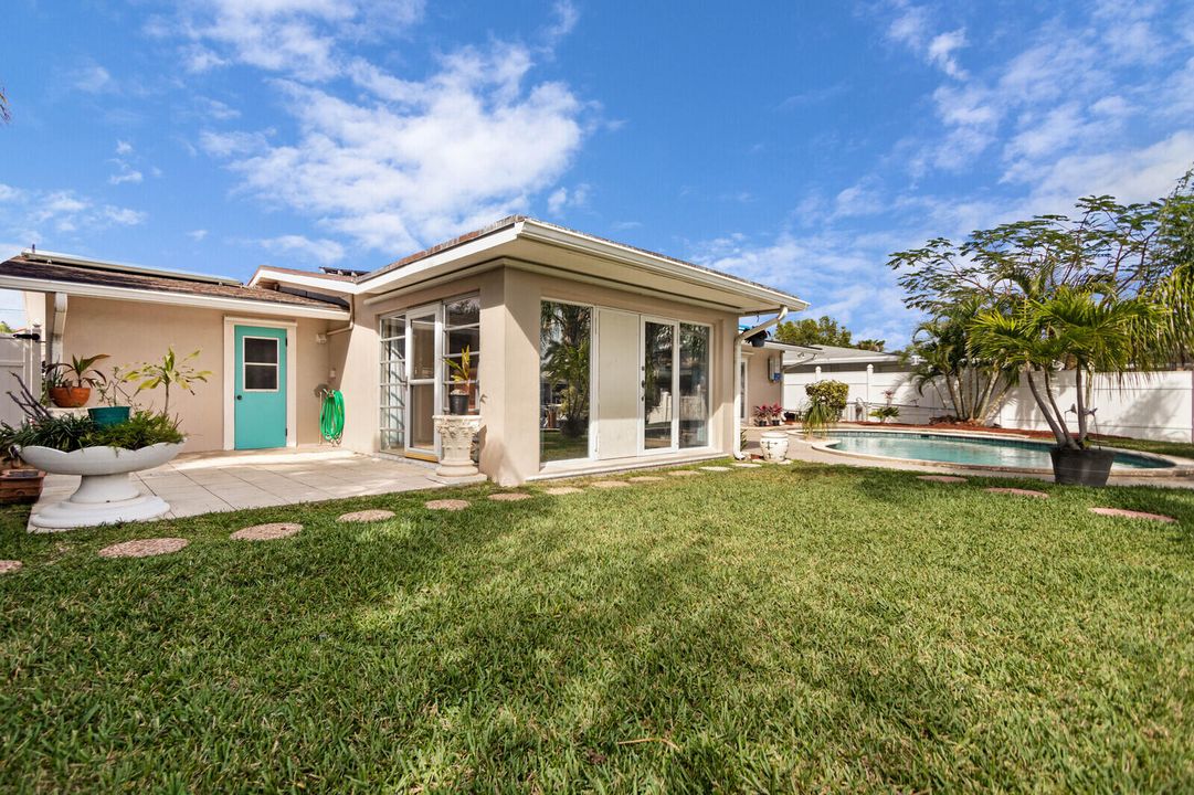 Recently Sold: $1,388,888 (2 beds, 2 baths, 1604 Square Feet)
