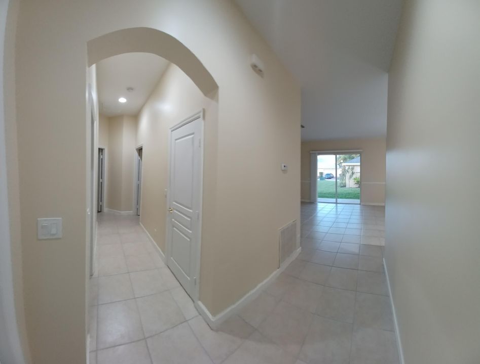 Active With Contract: $3,150 (3 beds, 2 baths, 1440 Square Feet)