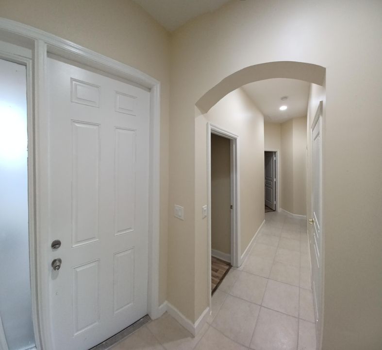 Active With Contract: $3,150 (3 beds, 2 baths, 1440 Square Feet)