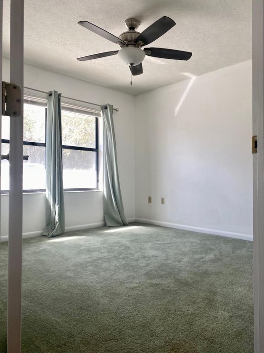 Recently Sold: $350,000 (3 beds, 2 baths, 1542 Square Feet)