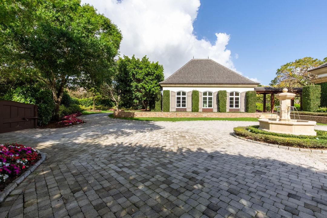 Recently Sold: $9,825,000 (6 beds, 6 baths, 6818 Square Feet)